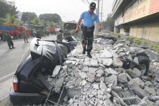69-magnitude-earthquake-strikes-central-philippines-killing-19-and-damaging-infrastructure