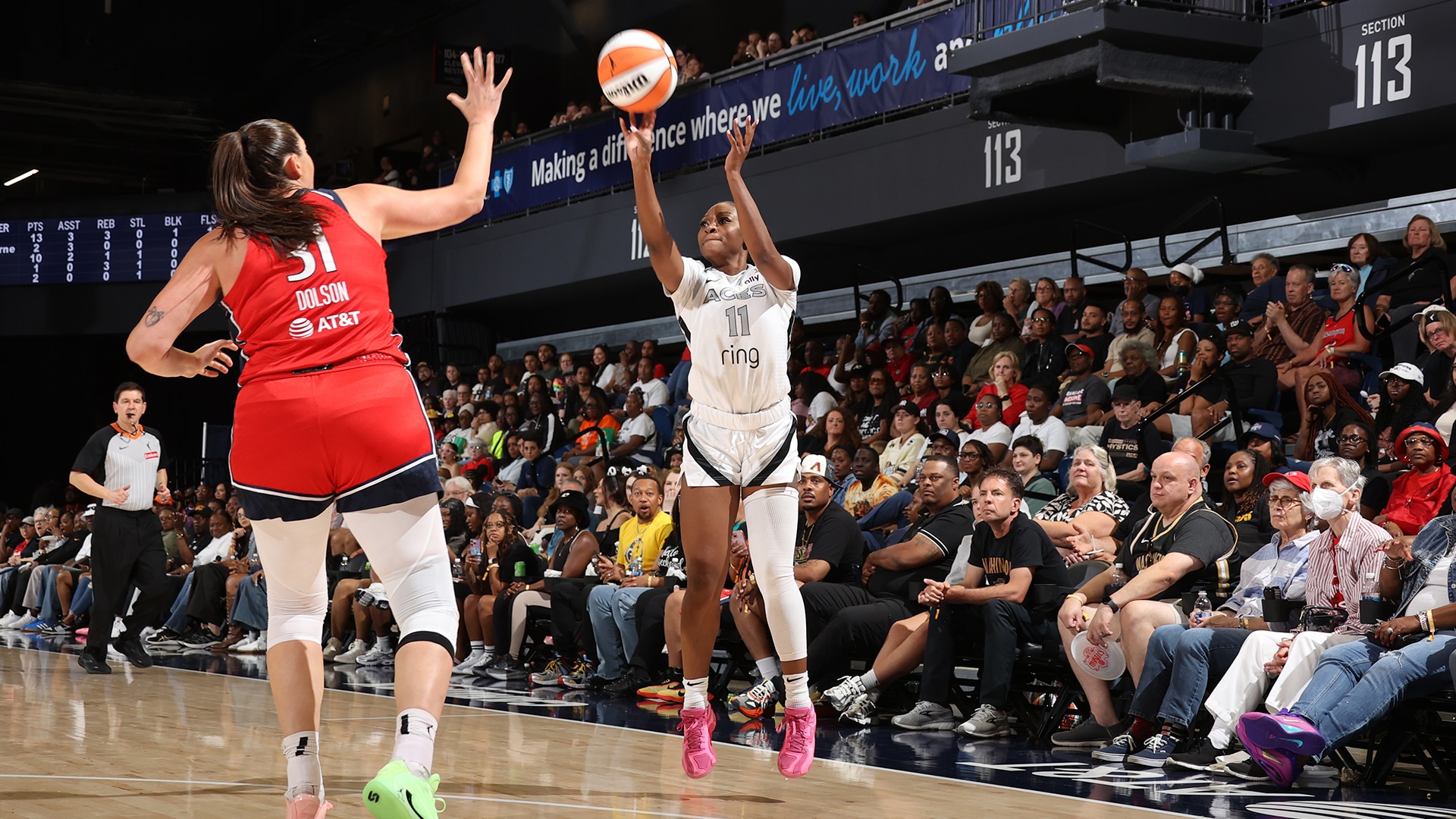 dana-evans-clutch-three-lifts-las-vegas-aces-to-game-1-victory-over-phoenix-mercury